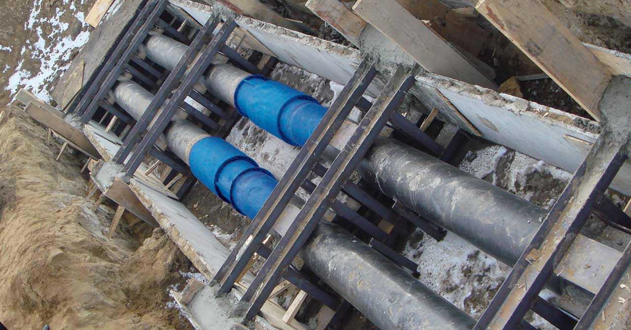 District heating expansion joints made for temperature fluctuations