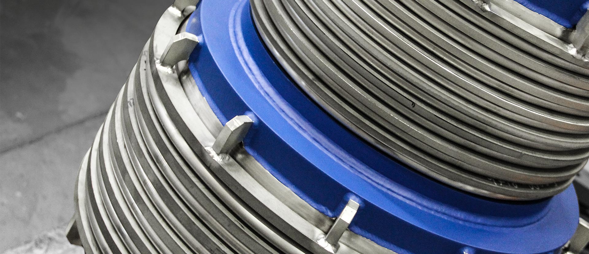 Equalising ring reinforced expansion joints for 82 barg by BELMAN A/S