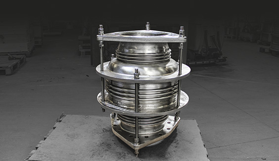 PRESSURE BALANCED PIPE BELLOWS RELIEVING LOADS ON PUMP NOZZLES