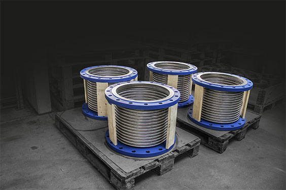 Expansion bellows for scrubber