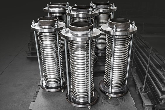 Pipiline expansion bellows for hydrocarbon