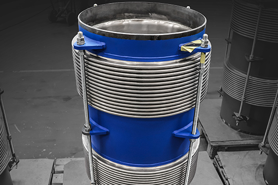 +640/-0 MM AXIAL MOVEMENT ABSORBED BY EXPANSION JOINT DESIGN