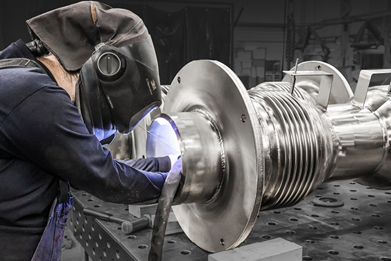 Hot_Wall_FCC_Expansion_Joints_oil_refinery6 Hot Wall FCC Expansion Joints welding